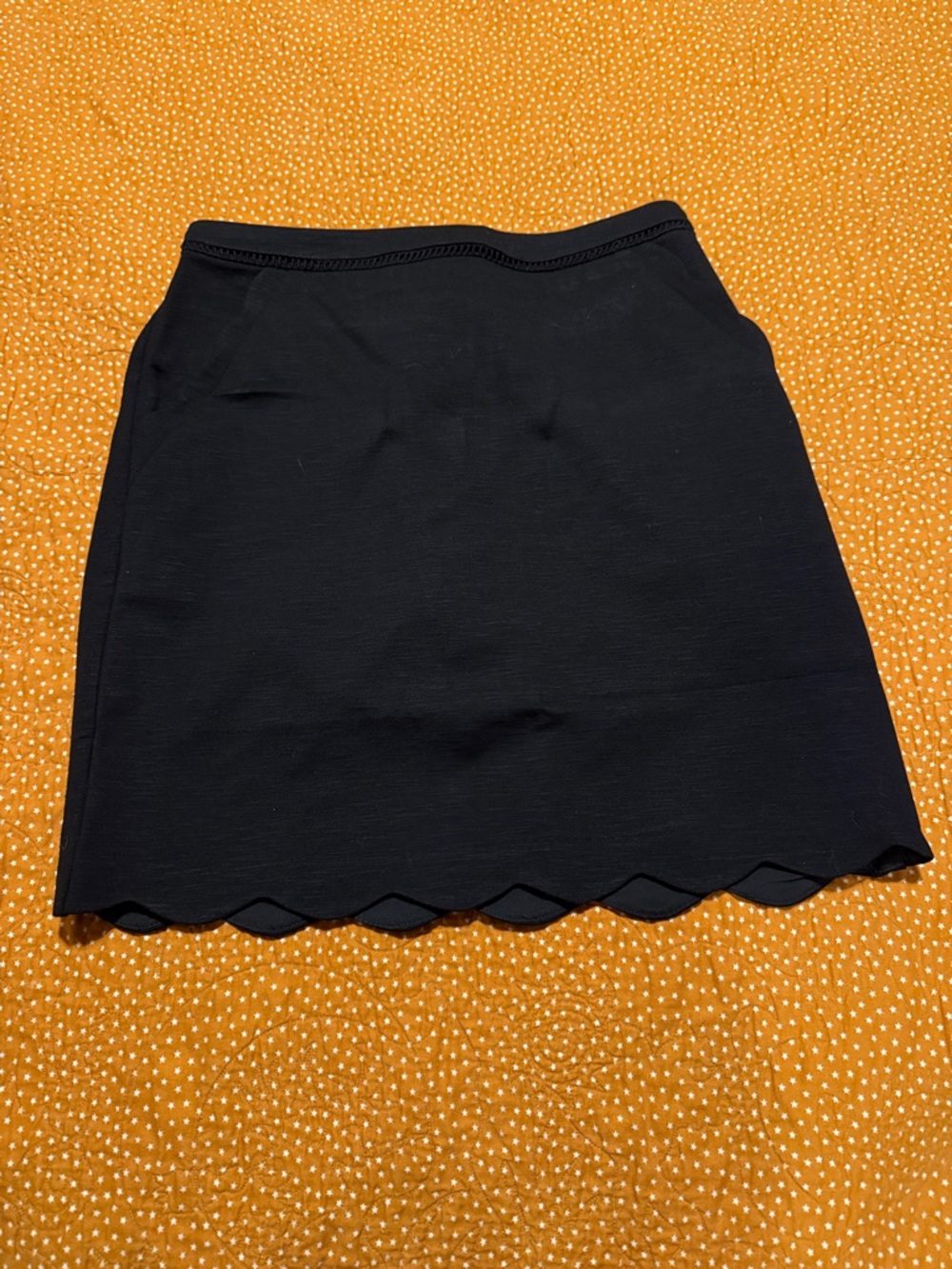 Skies Are Blue Black Scalloped-Hem Mini Skirt